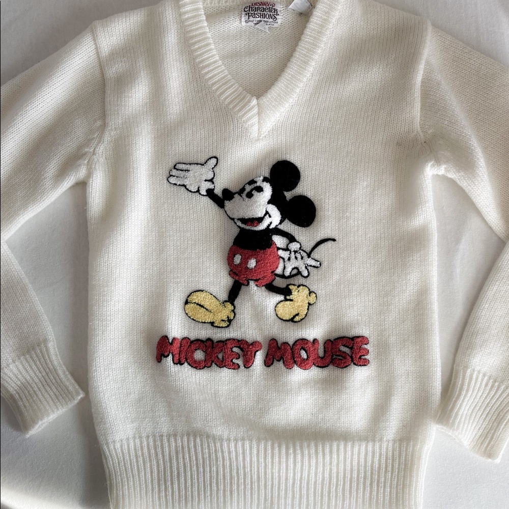 VINTAGE mickey mouse sweater